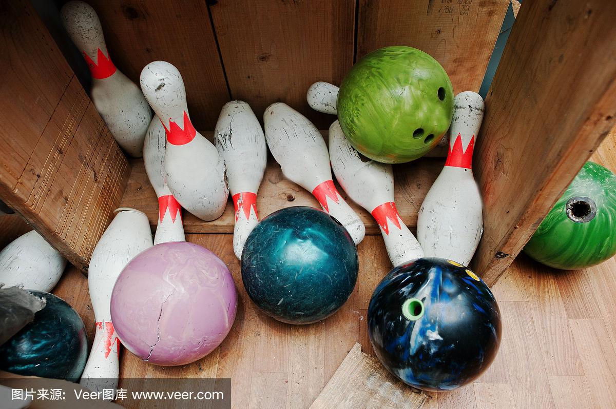 模擬人生4 試玩保齡球