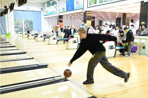 時尚保齡運動 助力全民健身 保齡球迎新年主題活動之國家保齡球隊進校園 進社區球友對抗賽