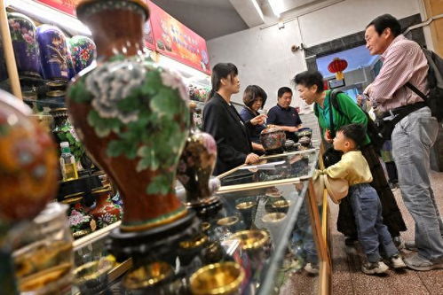 北京琺瑯廠景泰藍(lán)老物件淘寶大集開集,部分產(chǎn)品上架秒沒