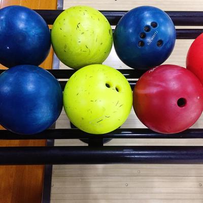 今天去打了保齡球嚕嘻嘻嘻